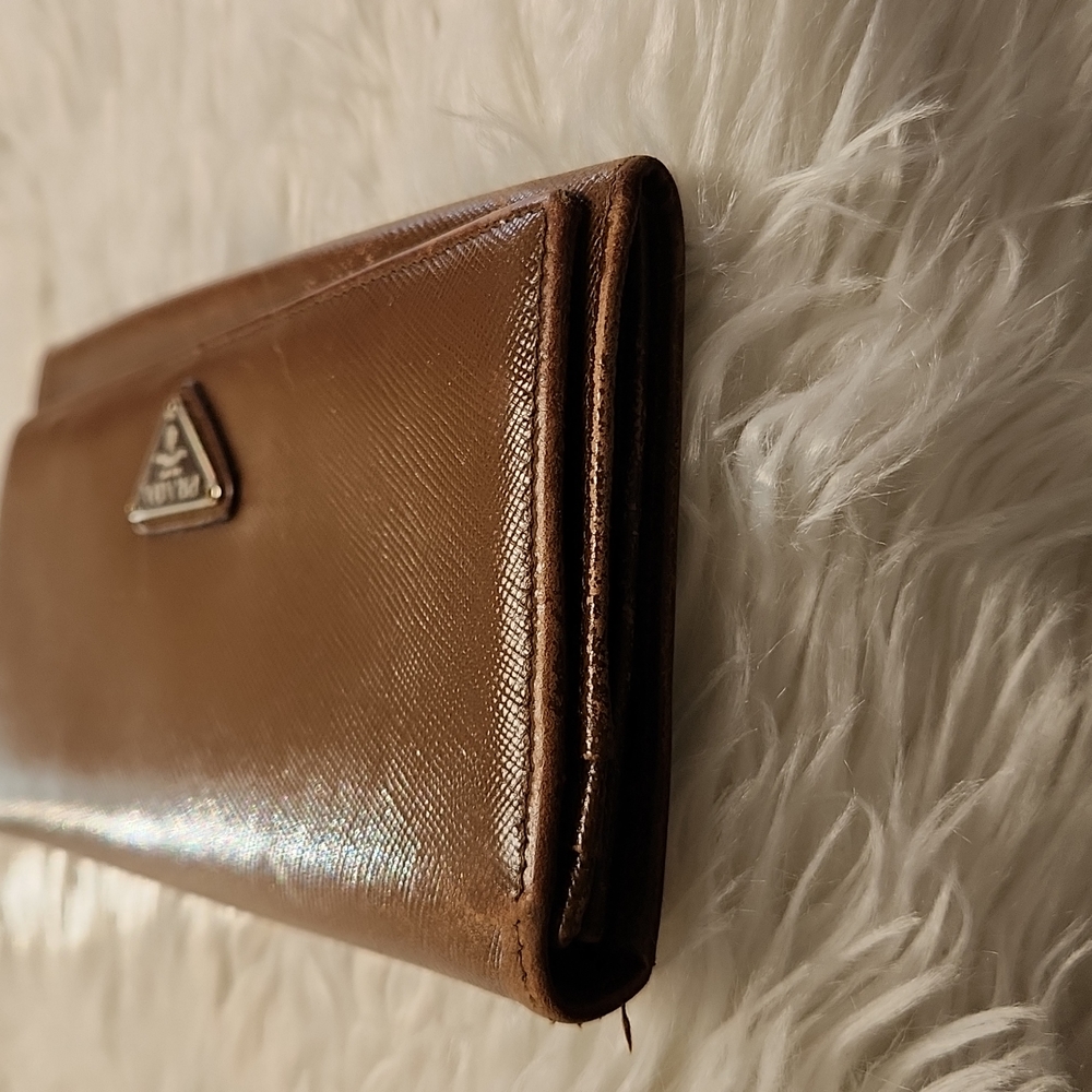 Prada Wallet - Picture 4 of 5